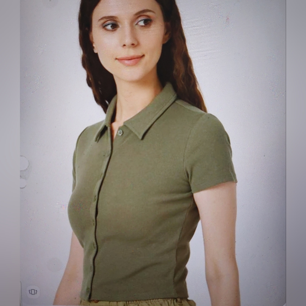 🔥HOST PICK🔥FOREVER 21 Olive Green Knit Polo Shirt for Women NWT - Picture 9 of 9
